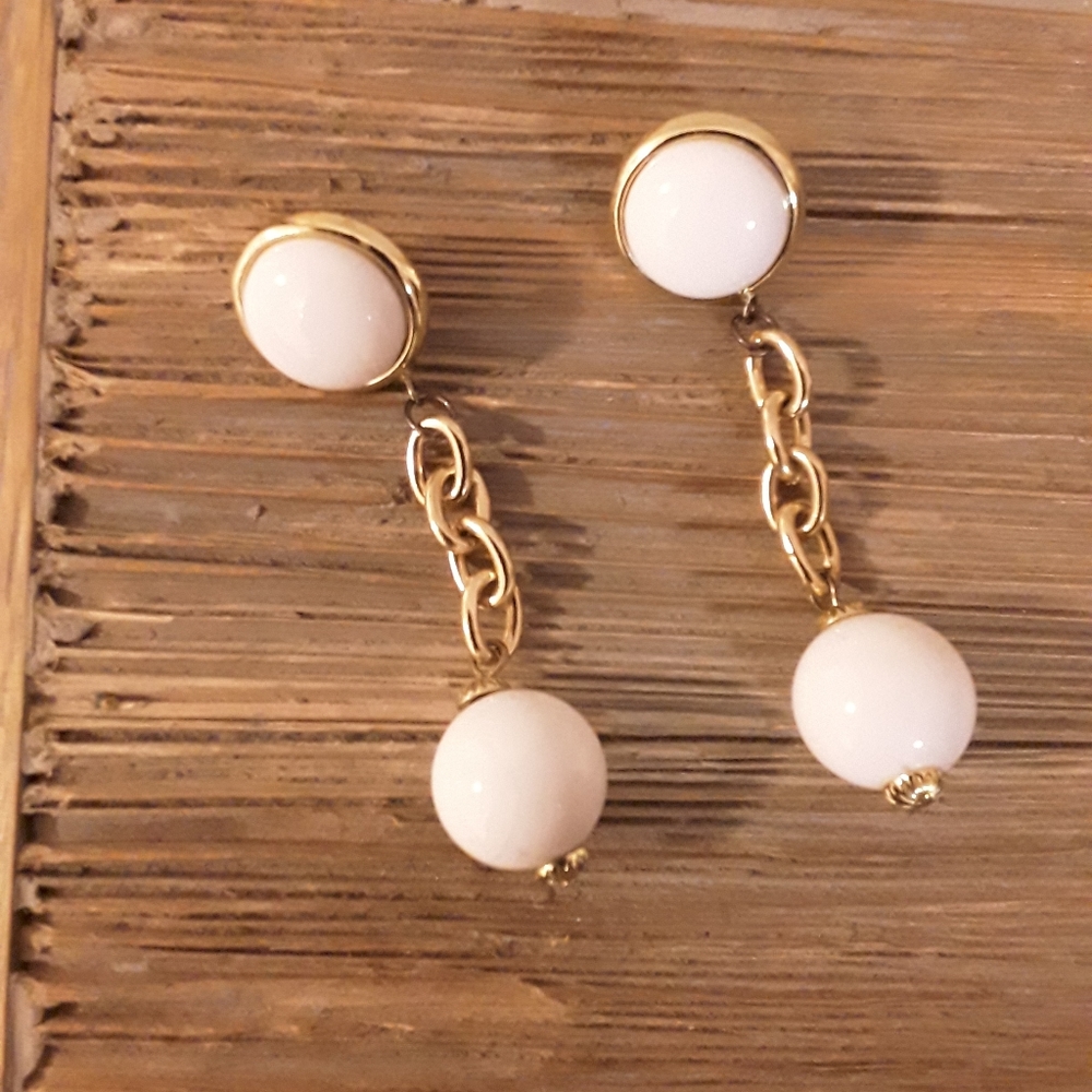Gorgeous runway appeal vintage pcd earrings